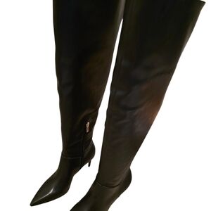 Elegant Black Over-the-Knee Boots